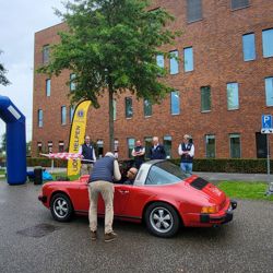 Auto Voor Ziekenhuis Vierkant